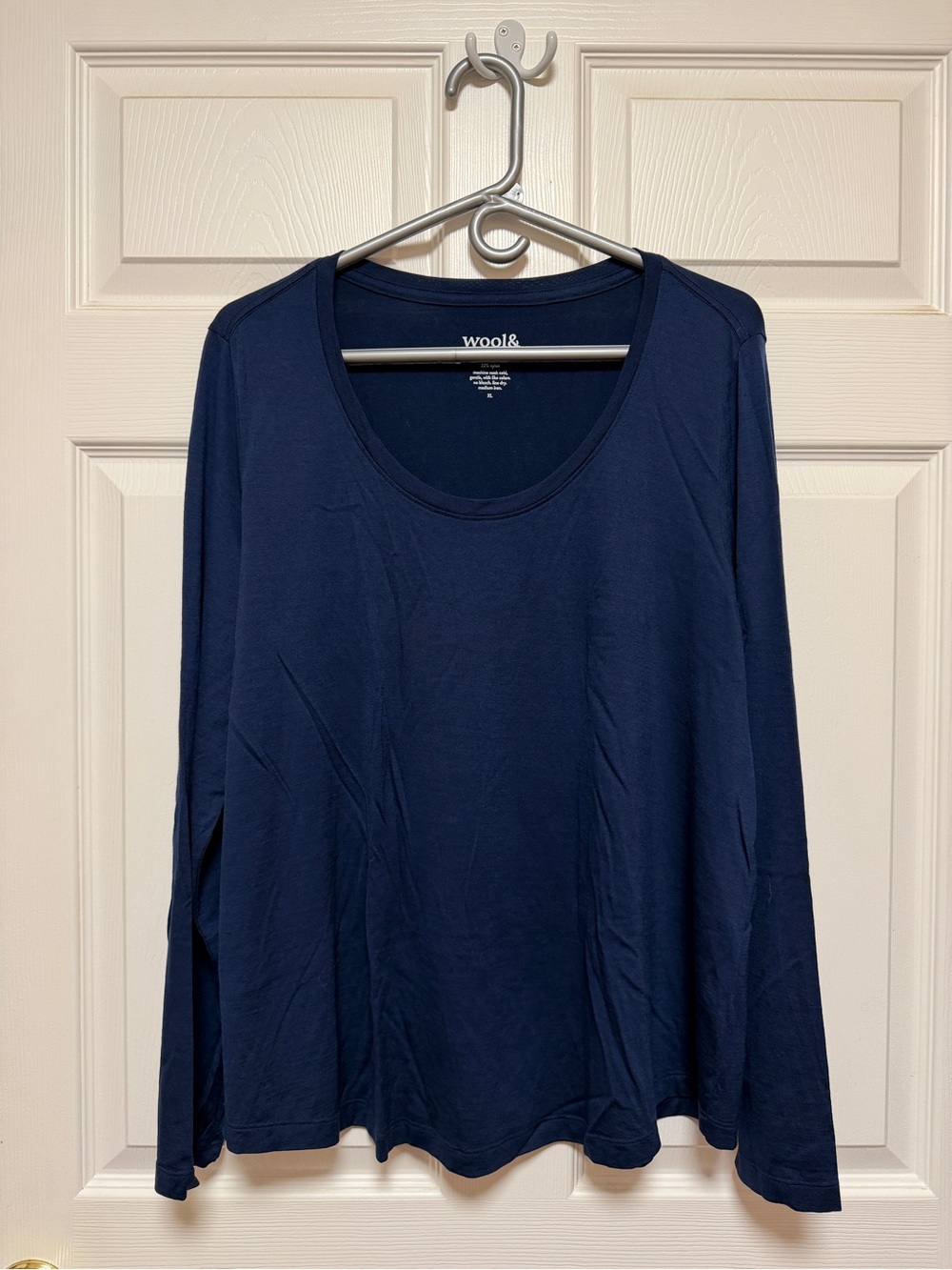 Wool& Nina Marine Blue Long-Sleeve Scoop Neck Women's Tee